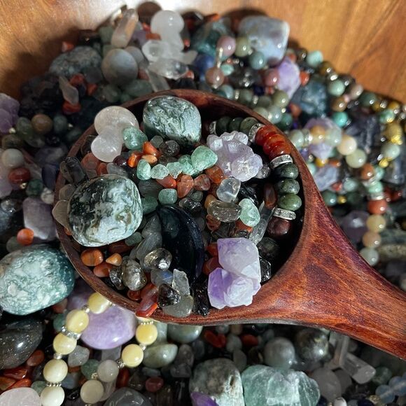 Crystal Confetti, Raw Fluorite, Bracelets, Labradorite Chips, Palms, Hearts - Picture 5 of 10